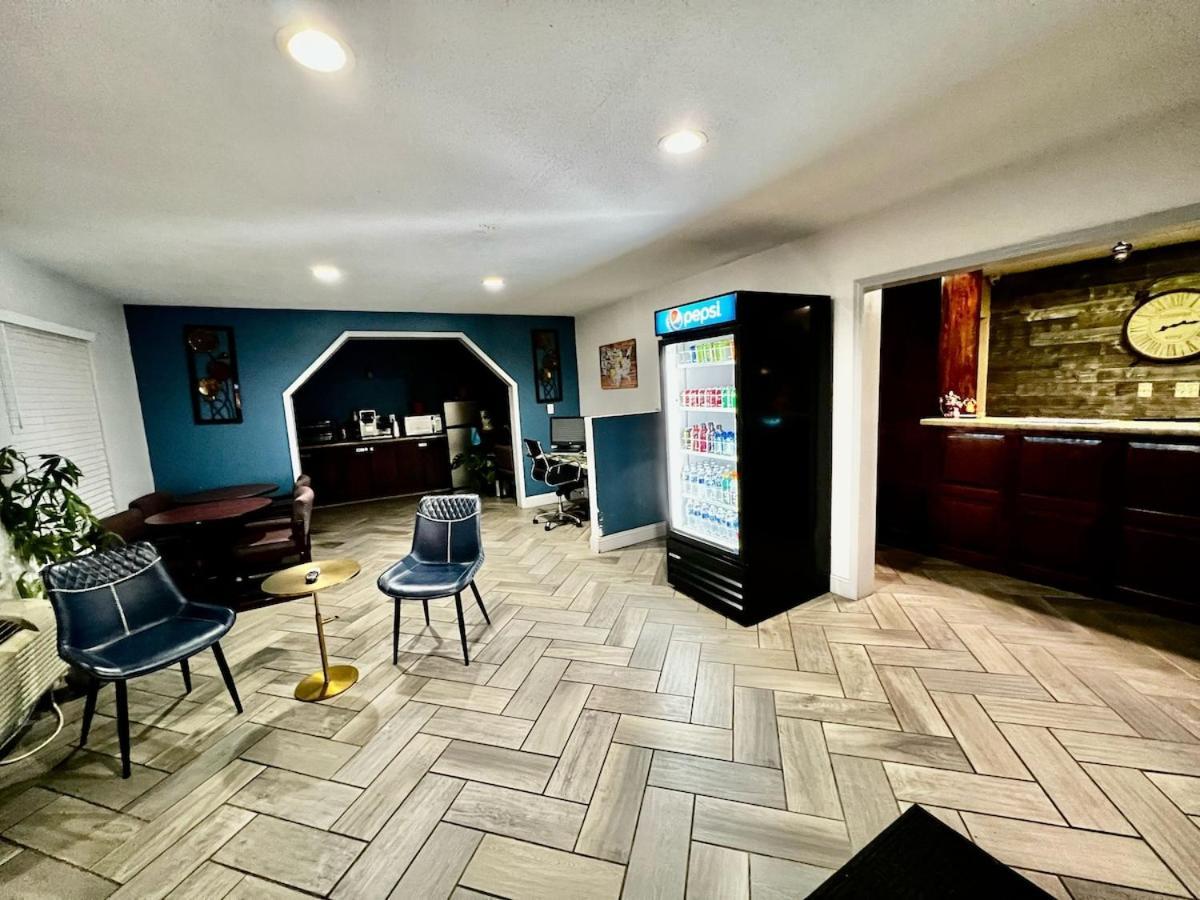 Ozark Inn And Suites 欧塞奇湾泳滩 外观 照片