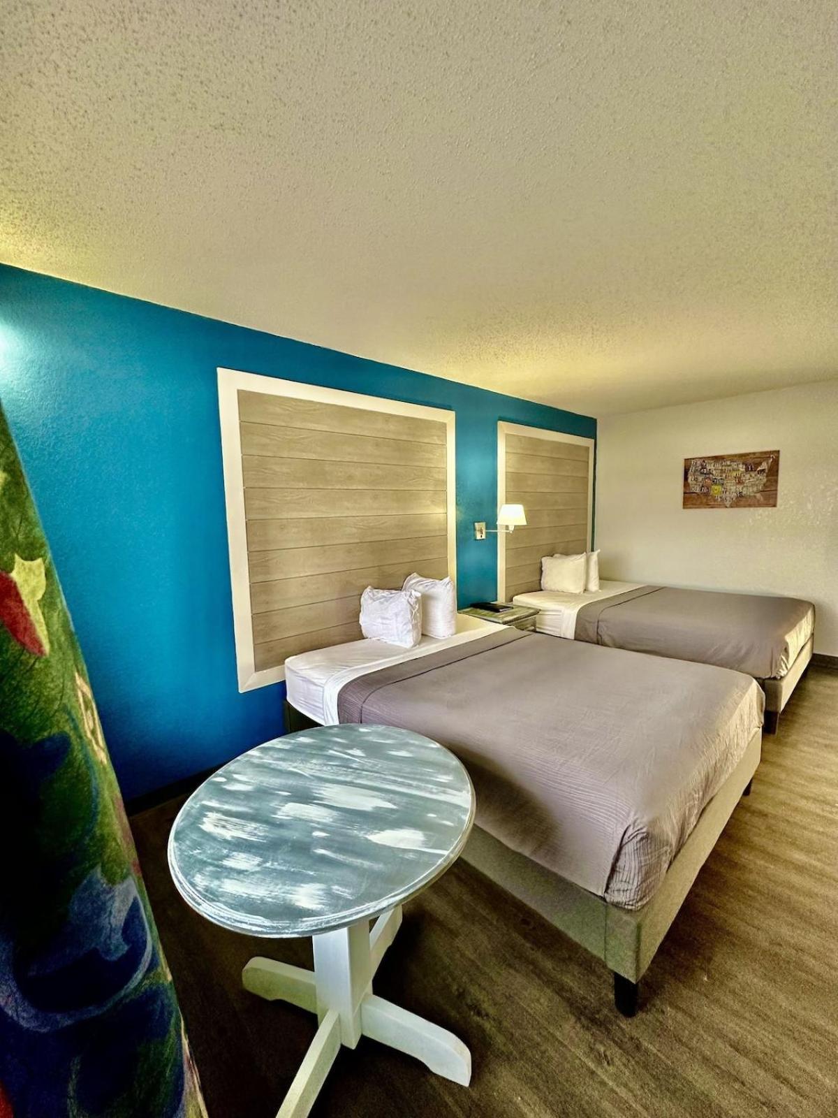 Ozark Inn And Suites 欧塞奇湾泳滩 外观 照片