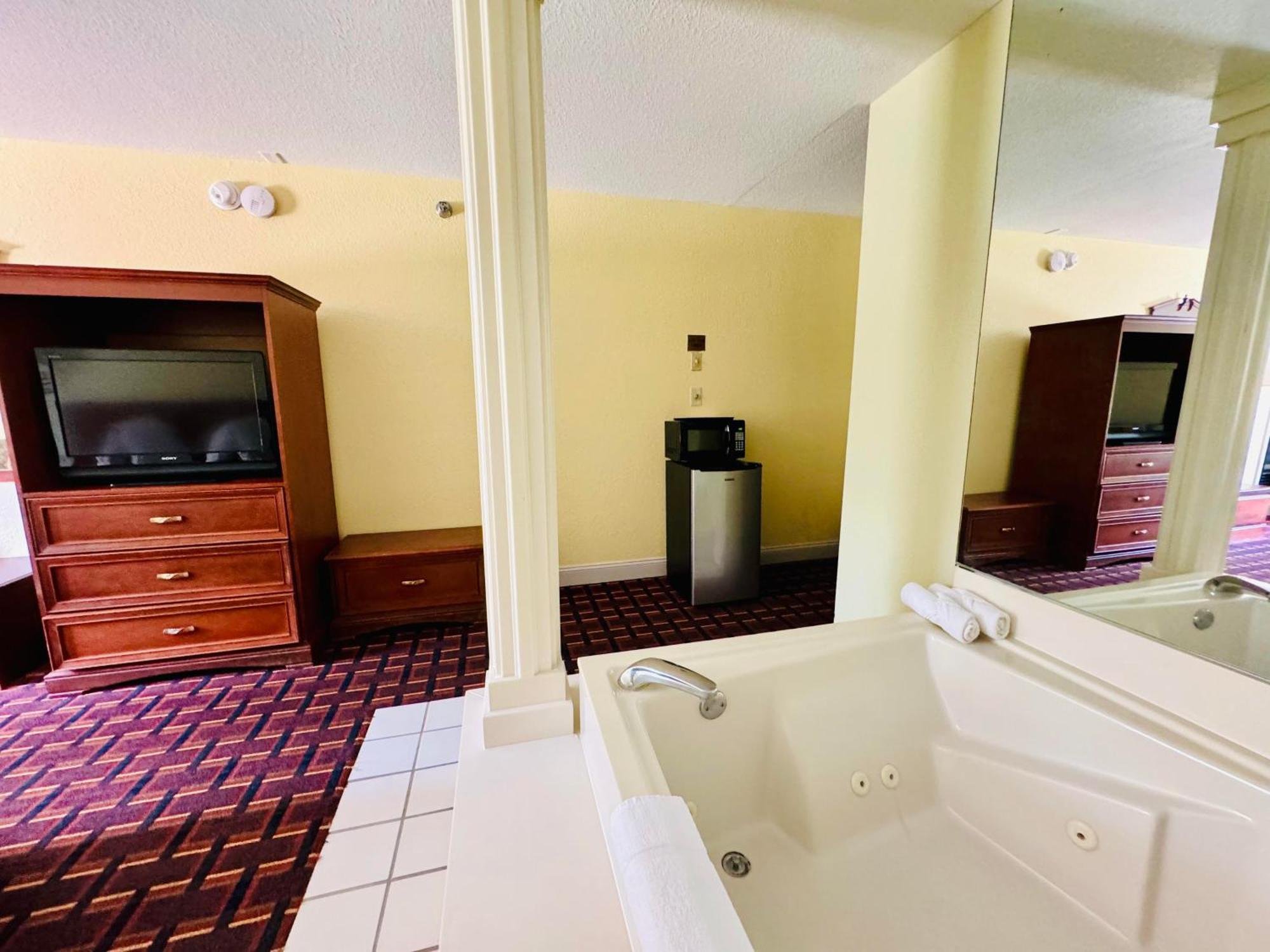 Ozark Inn And Suites 欧塞奇湾泳滩 外观 照片