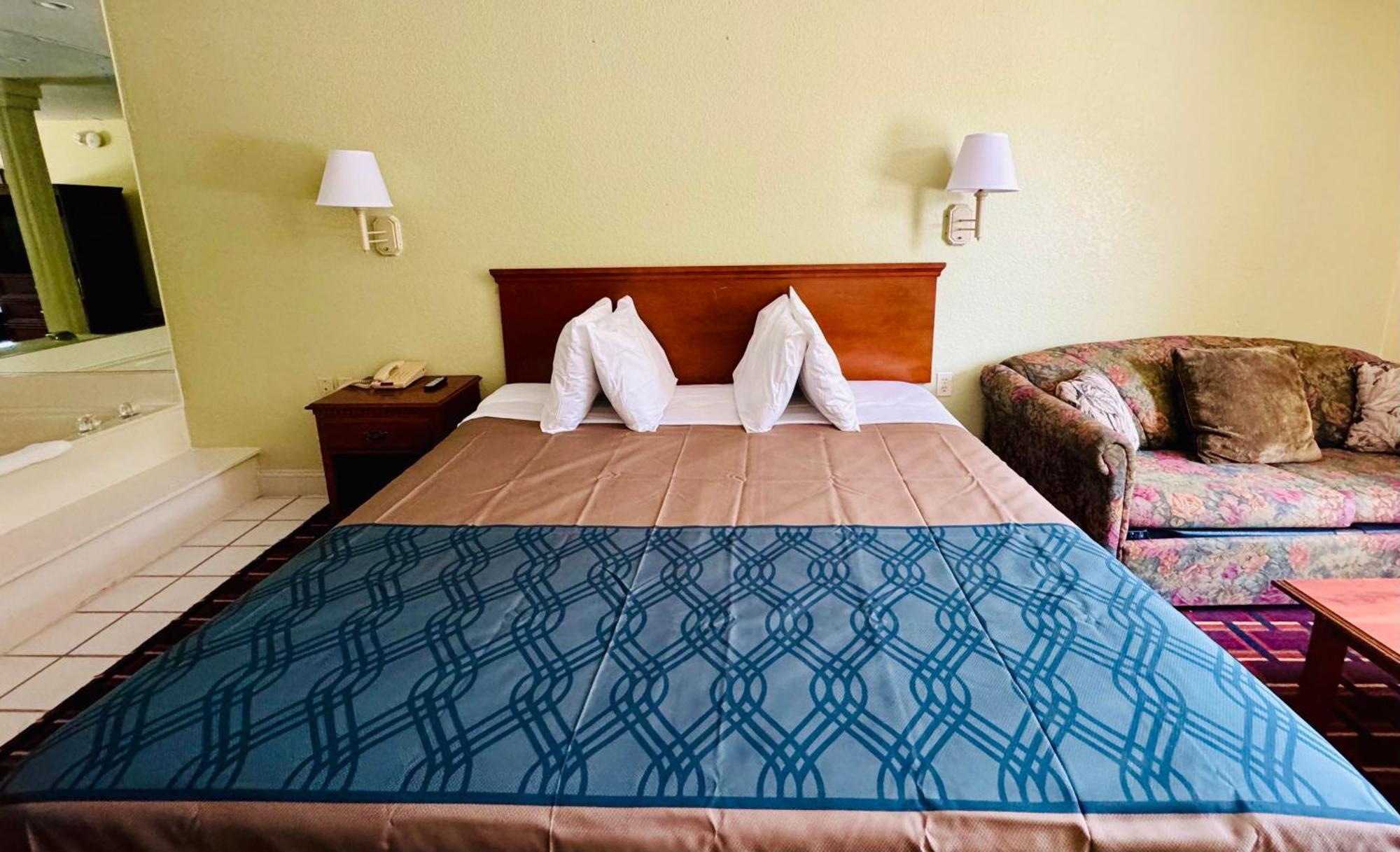 Ozark Inn And Suites 欧塞奇湾泳滩 外观 照片
